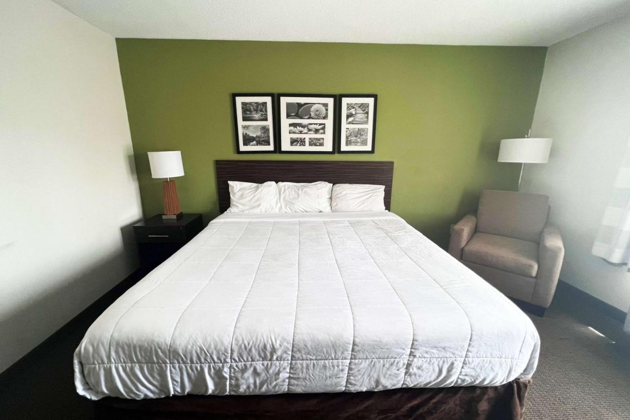 Ramada By Wyndham Ms Hotel 2*
